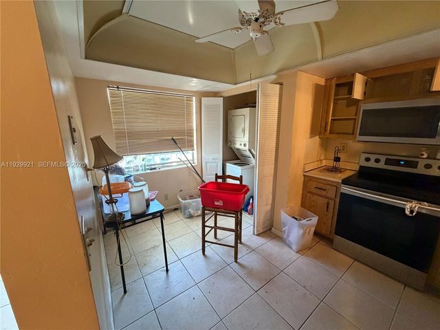 7664 NW 18th St 306, Margate, FL 33063