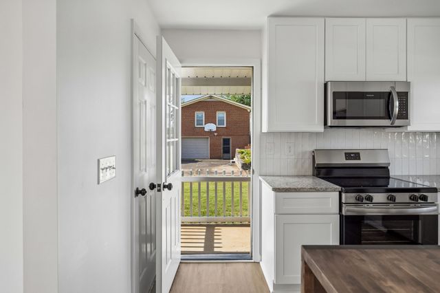 6009 Hays Dr, Columbia, TN 38401