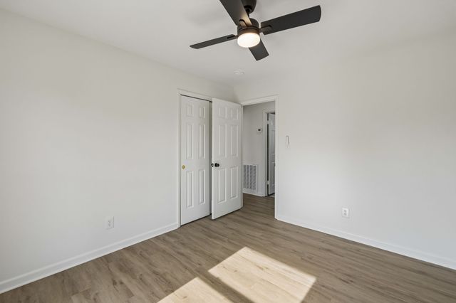 6009 Hays Dr, Columbia, TN 38401