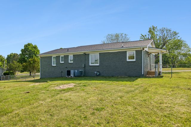 6009 Hays Dr, Columbia, TN 38401