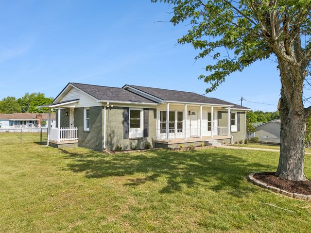 6009 Hays Dr, Columbia, TN 38401