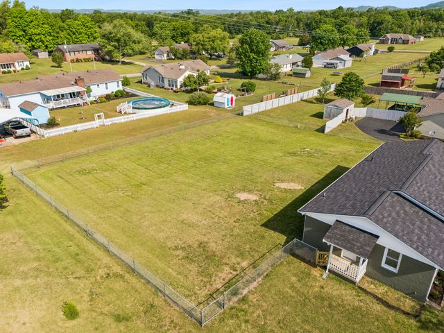 6009 Hays Dr, Columbia, TN 38401