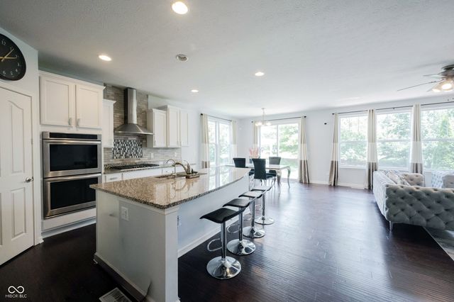 13111 Avon Cross Way, Fishers, IN 46037