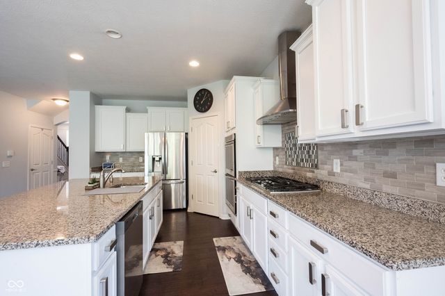 13111 Avon Cross Way, Fishers, IN 46037