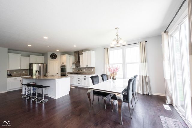 13111 Avon Cross Way, Fishers, IN 46037