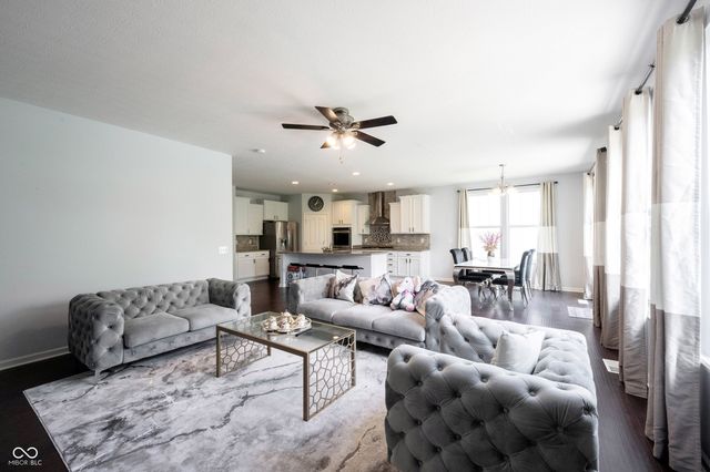 13111 Avon Cross Way, Fishers, IN 46037