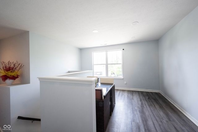 13111 Avon Cross Way, Fishers, IN 46037