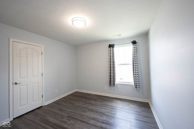 13111 Avon Cross Way, Fishers, IN 46037