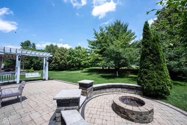 13111 Avon Cross Way, Fishers, IN 46037