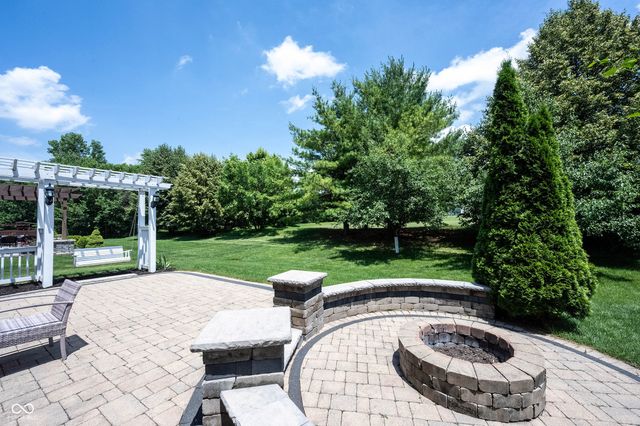 13111 Avon Cross Way, Fishers, IN 46037