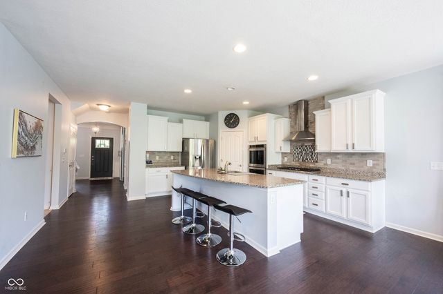 13111 Avon Cross Way, Fishers, IN 46037