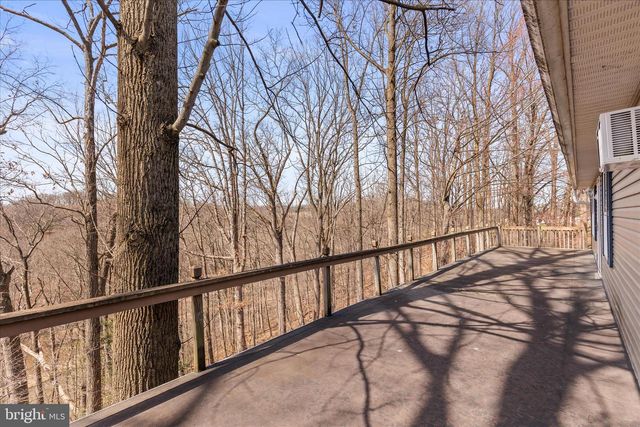 834 RICHMOND RD, Windsor, PA 17366