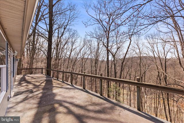 834 RICHMOND RD, Windsor, PA 17366