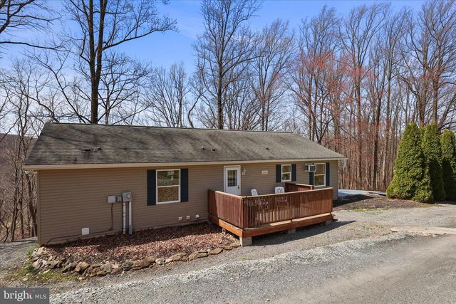 834 RICHMOND RD, Windsor, PA 17366