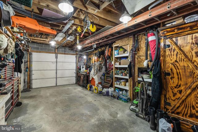 834 RICHMOND RD, Windsor, PA 17366