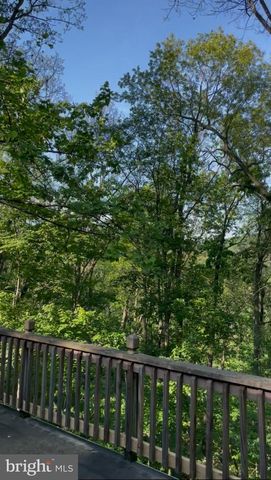 834 RICHMOND RD, Windsor, PA 17366