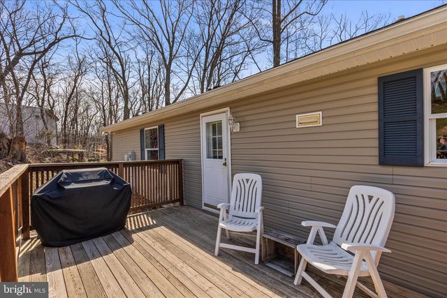 834 RICHMOND RD, Windsor, PA 17366