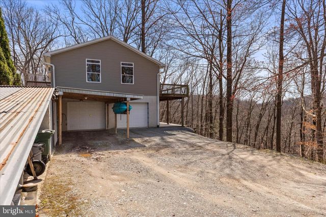 834 RICHMOND RD, Windsor, PA 17366