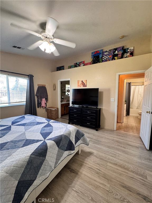 Image 19 of property listing at 142 White, Tulare, CA 93274