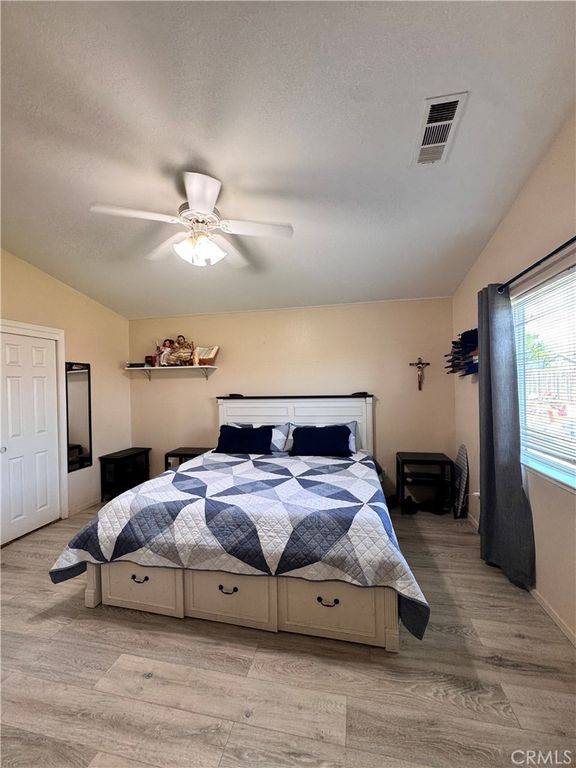 Image 20 of property listing at 142 White, Tulare, CA 93274