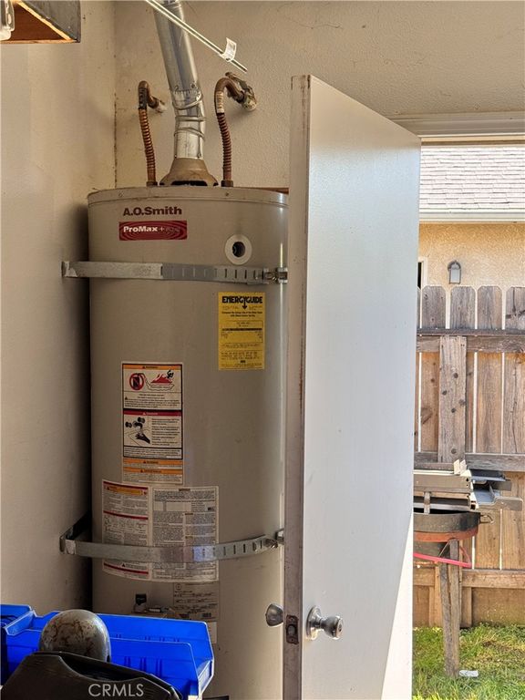 Image 34 of property listing at 142 White, Tulare, CA 93274