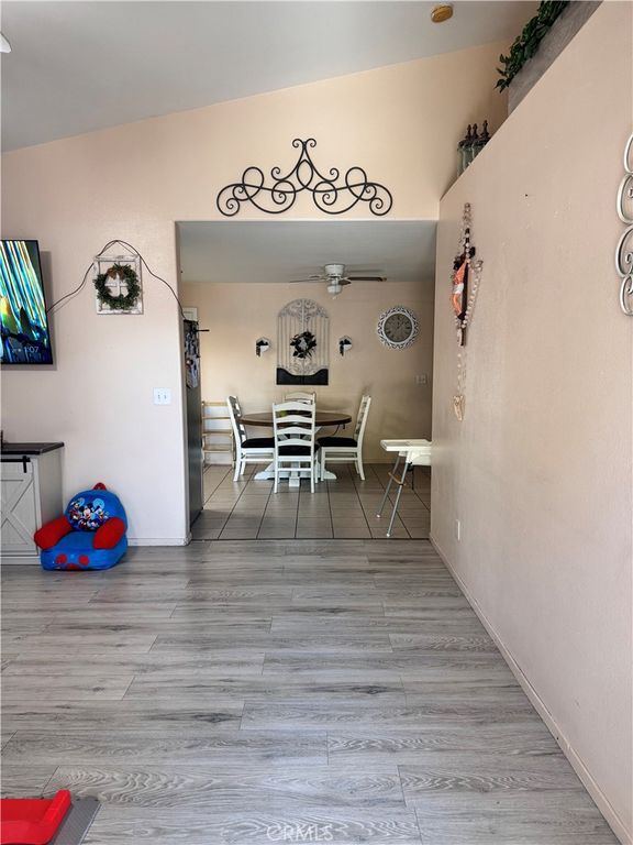 Image 4 of property listing at 142 White, Tulare, CA 93274