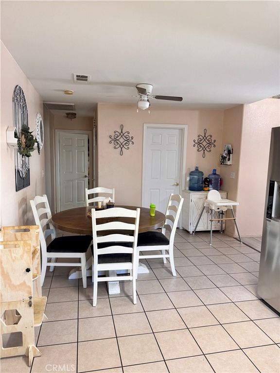 Image 9 of property listing at 142 White, Tulare, CA 93274