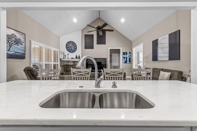 195 Fredonia Farm Road, Dunlap, TN 37327