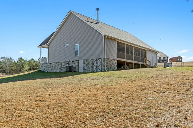 195 Fredonia Farm Road, Dunlap, TN 37327