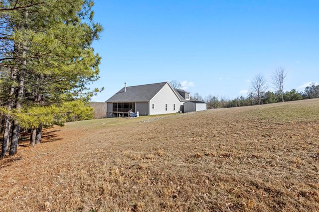 195 Fredonia Farm Road, Dunlap, TN 37327