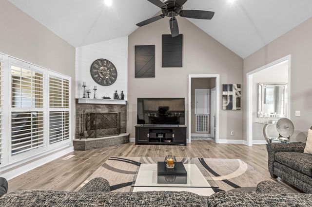 195 Fredonia Farm Road, Dunlap, TN 37327