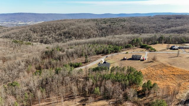 195 Fredonia Farm Road, Dunlap, TN 37327