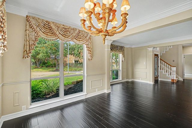 5406 Brook Bend Drive, Sugar Land, TX 77479