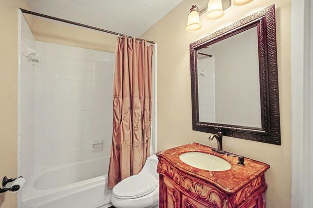 5406 Brook Bend Drive, Sugar Land, TX 77479