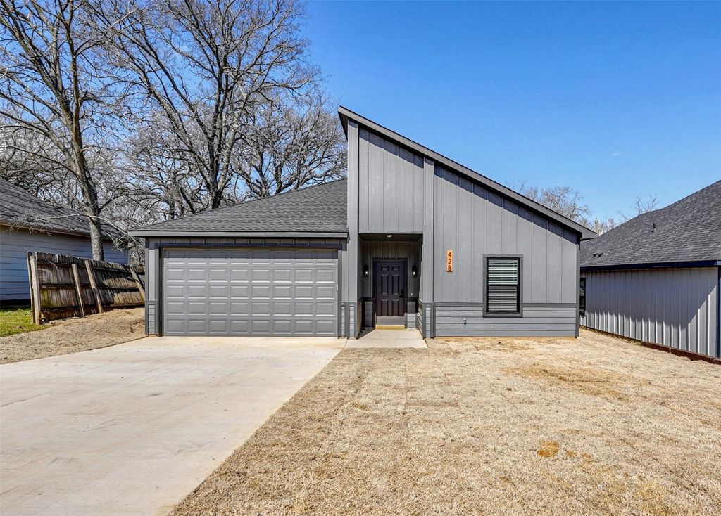 425 E Munson Street, Denison, TX 75021
