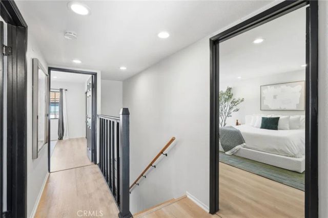11127 La Maida 9, North Hollywood, CA 91601