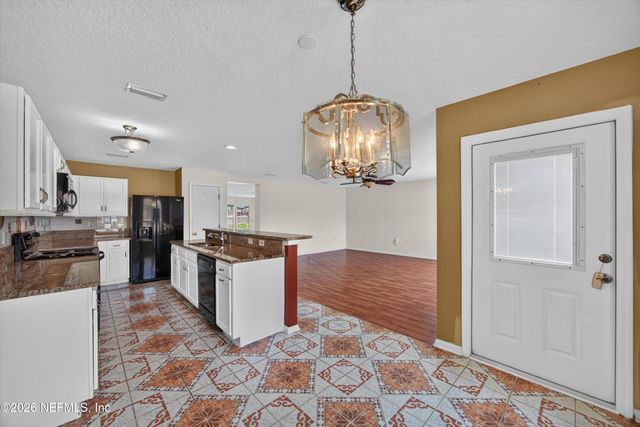 2282 JUSTIN LAKE Drive, Jacksonville, FL 32221