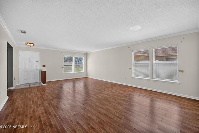 2282 JUSTIN LAKE Drive, Jacksonville, FL 32221
