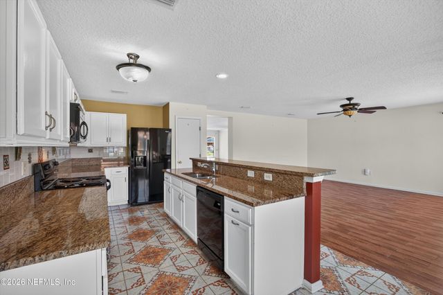 2282 JUSTIN LAKE Drive, Jacksonville, FL 32221