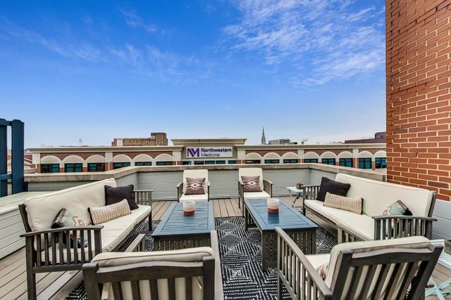 1328 W Belmont Avenue 3W, Chicago, IL 60657