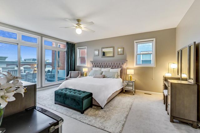 1328 W Belmont Avenue 3W, Chicago, IL 60657