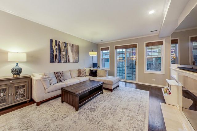 1328 W Belmont Avenue 3W, Chicago, IL 60657