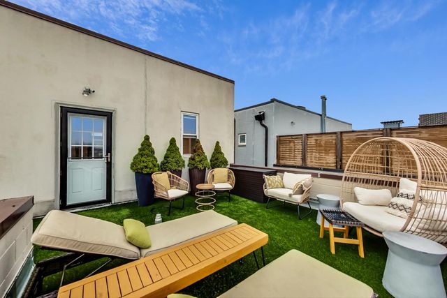 1328 W Belmont Avenue 3W, Chicago, IL 60657