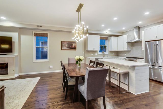 1328 W Belmont Avenue 3W, Chicago, IL 60657