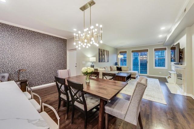 1328 W Belmont Avenue 3W, Chicago, IL 60657