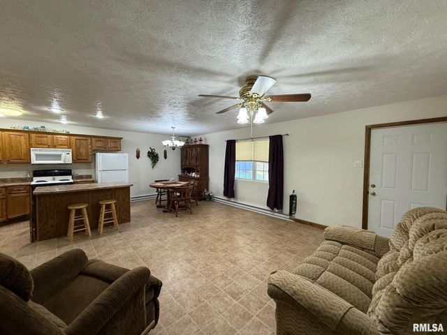 880 S Rocky Comfort Road, Makanda, IL 62958