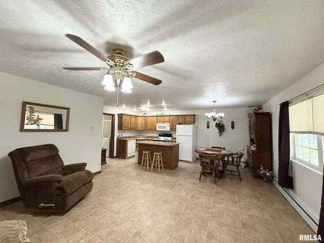 880 S Rocky Comfort Road, Makanda, IL 62958