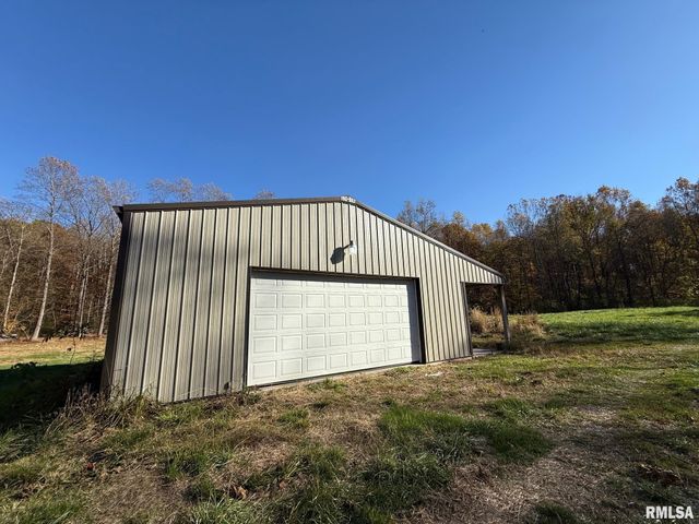 880 S Rocky Comfort Road, Makanda, IL 62958