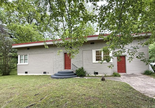 601 Clarence St., Mountain View, AR 72560