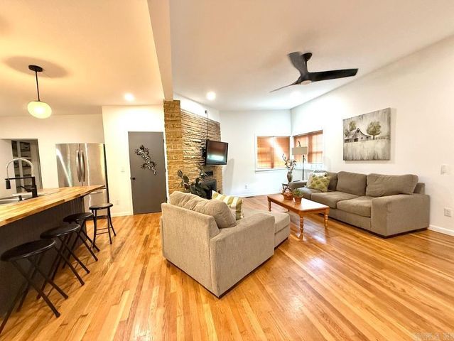 601 Clarence St., Mountain View, AR 72560